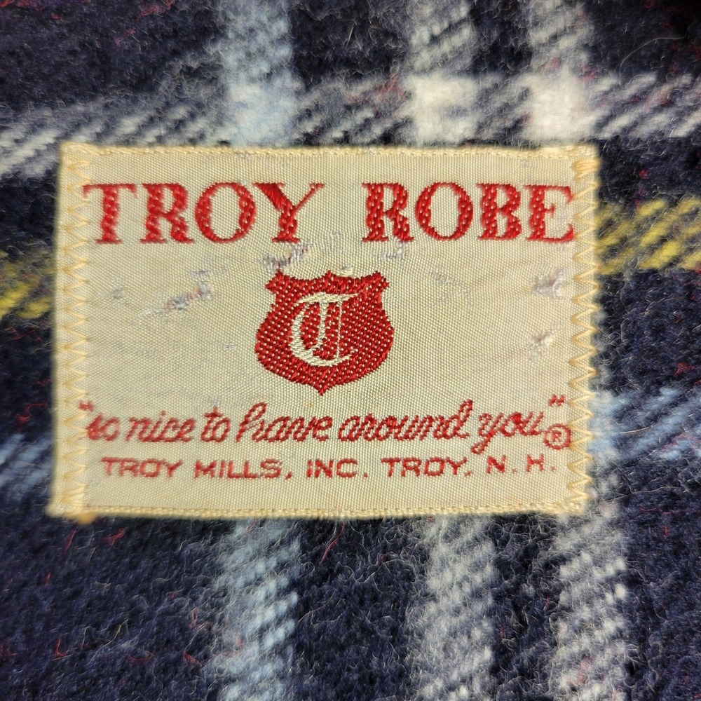 Troy Robe Plaid Oversized Throw Stadium Blanket Black Red White VTG Fringed - Picture 2 of 7